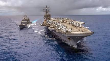 «Он утонул»: хуситы вынудили США курьезно потерять истребитель прямо на борту авианосца