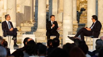 «Надо проснуться»: Макрон одним словом вогнал Европу в круговую оборону