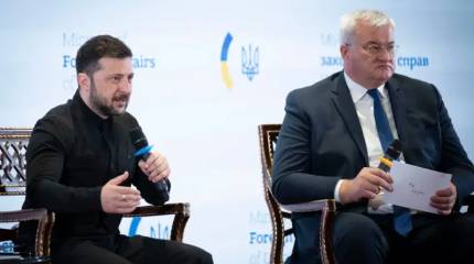 «Пока власть была занята построением автократии, фронт сильно просел»