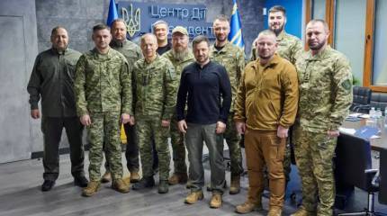 «При Залужном такого не было»: на Банковой начали искать замену главкому ВСУ Сырскому