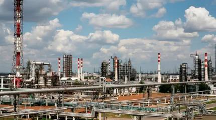 Очередной российский НПЗ остановил прием нефти после ударов ВСУ