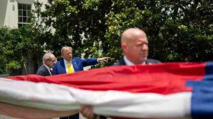 «Свобода от Ближнего Востока»: эксперт раскрыл секрет смелого военного авантюризма Трампа – Bloomberg