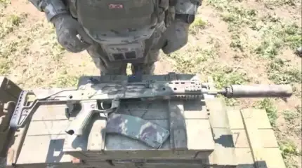 Compatto ma letale: le forze aviotrasportate testano il nuovo fucile d'assalto Kalashnikov AK-12K