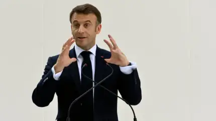 Макрон: у ворот Европы стоит людоед