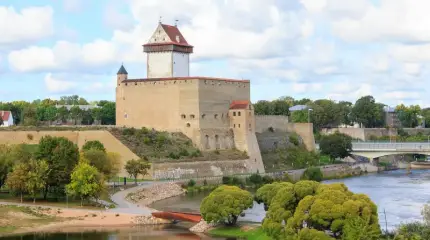 «Нарвская народная республика»: придет ли НАТО на помощь Эстонии – Politico