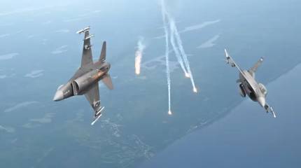 Российская ракета развернула взлетевший с авиабазы в Румынии F-16 в небе над Украиной