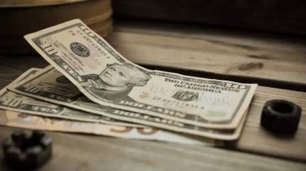 «Спекулирую как хочу»: Трамп ненароком обвалил доллар до четырехлетнего минимума