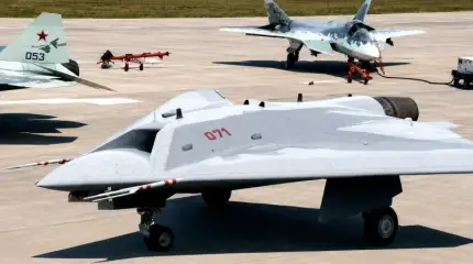Почему России нужен беспилотный «Охотник РЭБ» в паре с Су-57Д