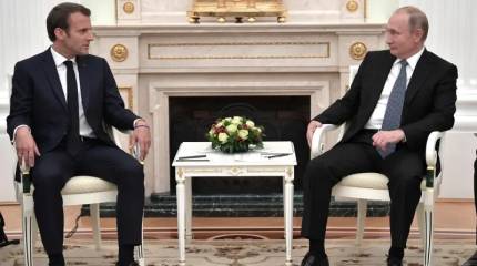 Макрон готов предать европейские принципы ради восстановления отношений с Путиным
