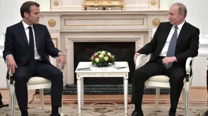 Макрон готов предать европейские принципы ради восстановления отношений с Путиным