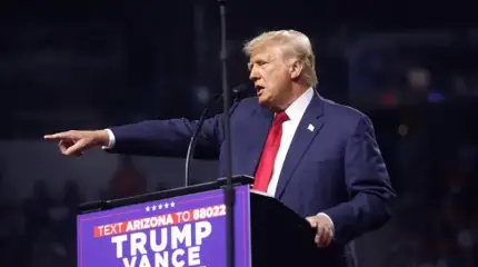 Трамп грозит санкциями странам, отказавшимся от доллара во внешней торговле