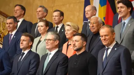 Der Kampf ist nahezu „ausgeglichen“: Wird es Trump gelingen, Selenskyj zu stürzen, bevor dieser versucht, ihn zu stürzen?