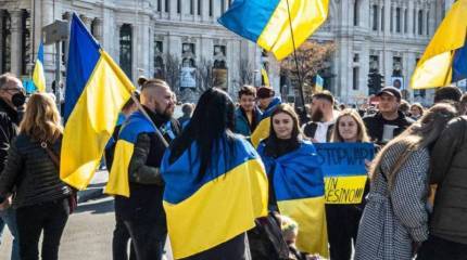 Украинцы подрались во Франции, приняв друг друга за русских