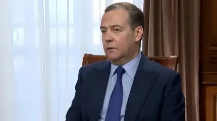 Медведев пригрозил тем, кто решит исполнить ордер МУС в отношении Путина