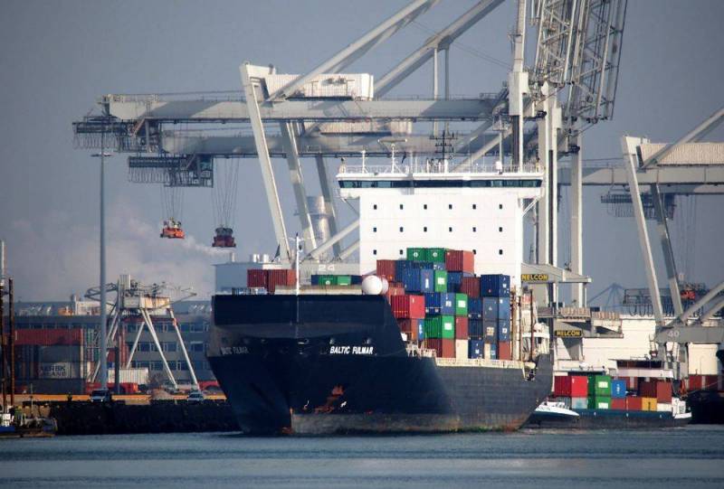 Прибалты грозят России расплатой за перехват белорусского транзита