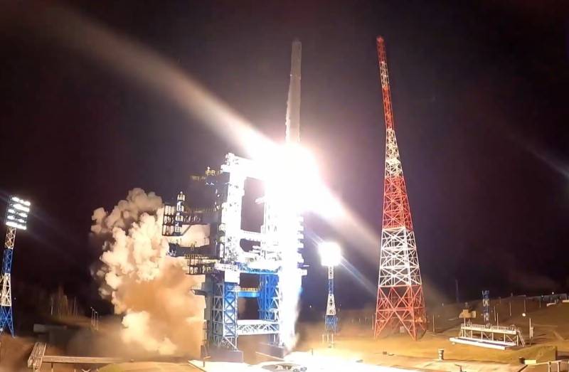 На Западе гадают о целях запуска российского военного спутника EMKA-3