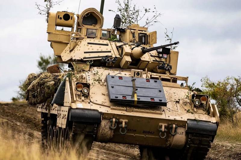 Вашингтон поставит Киеву уникальные боевые машины М7 Bradley BFIST с подсветителями целей