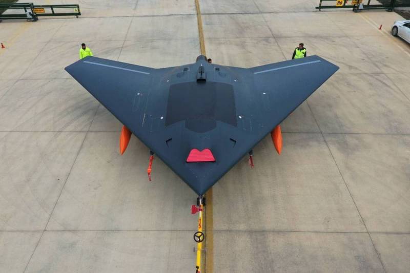 Турецкая промышленность представила прототип дрона ANKA-3 малой радиолокационной заметности