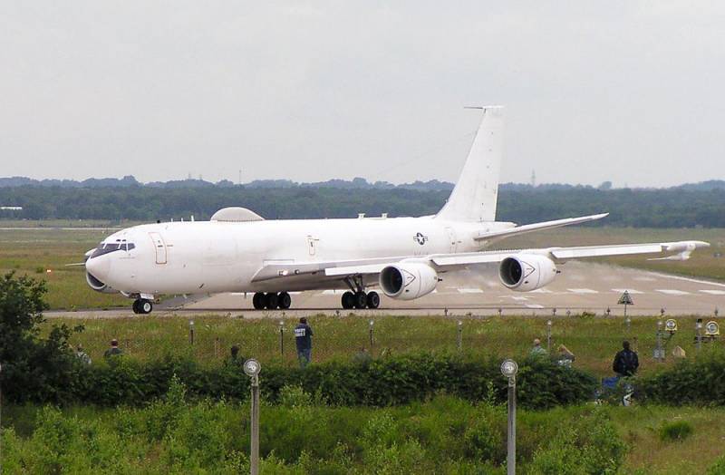 Три гиганта ВПК США создадут «самолет судного дня», заменив Boeing E-6B Mercury