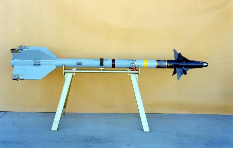 Канада поставит на Украину более 40 авиационных ракет AIM-9
