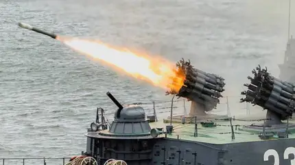 Российские морпехи установили противолодочные бомбометы РБУ-6000 на шасси танков Т-80Б