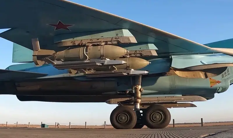 Военкор показал Су-34 с управляемыми бомбами ФАБ-500М62