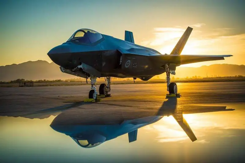У компании Lockheed Martin не осталось свободных мест на стоянках под «второсортные» F-35, которые не принимает Пентагон