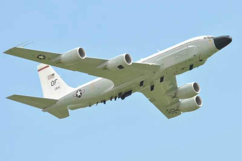Визиты Boeing RC-135W Rivet Joint в Черноморский регион связаны со скорым появлением F-16 у Украины