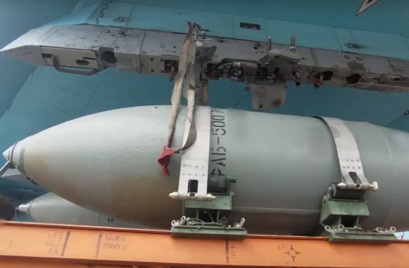 Новая модификация ФАБ-500 с УМПК теперь долетает до любой точки в Харькове
