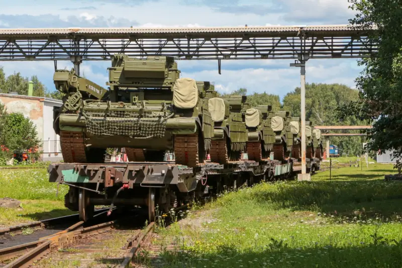 «Уралвагонзавод» отгрузил в ВС РФ очередную партию «спасающих жизни» БРЭМ-1М