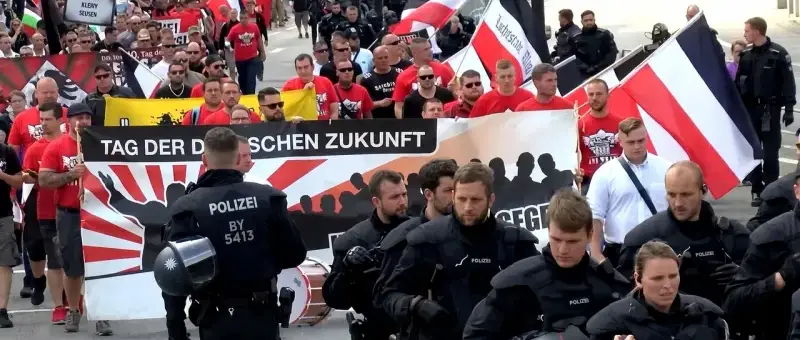 Правые поднимают знамя: кто воспользуется крахом старой Европы