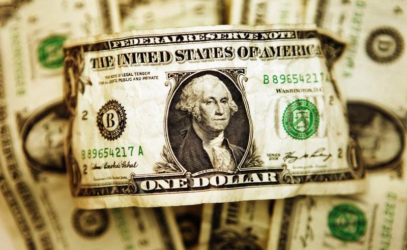 Rusia vuelve a tener suerte: la caída del dólar jugó en sus manos