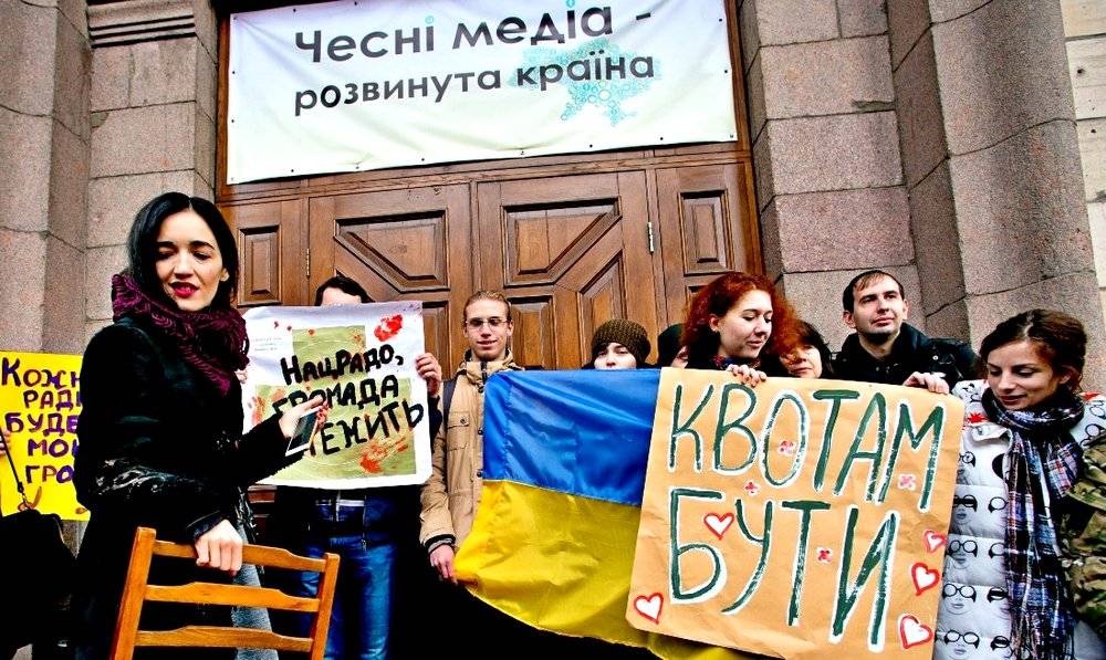 우크라이나 인들은 겁에 질려 : 키예프가 러시아인에게 체포되다