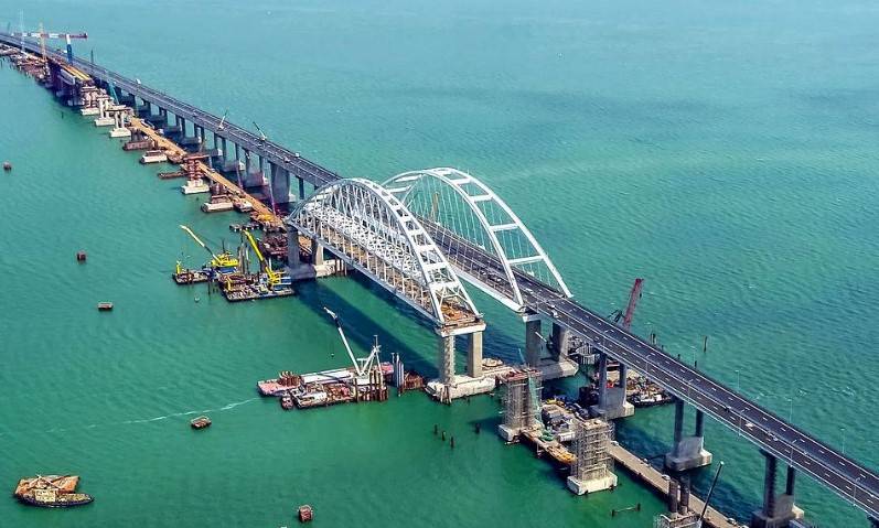 Ukrainians believe that the destruction of the Crimean bridge is not far off