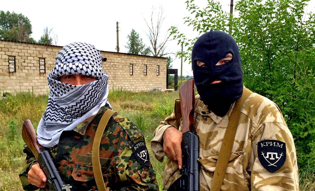 Ya se emitieron armas: se forma el "Califato" en la frontera con Crimea
