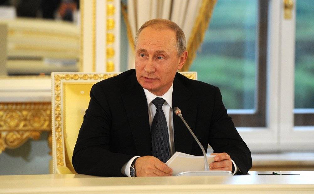 Putin a limitat valoarea datoriilor la împrumuturi