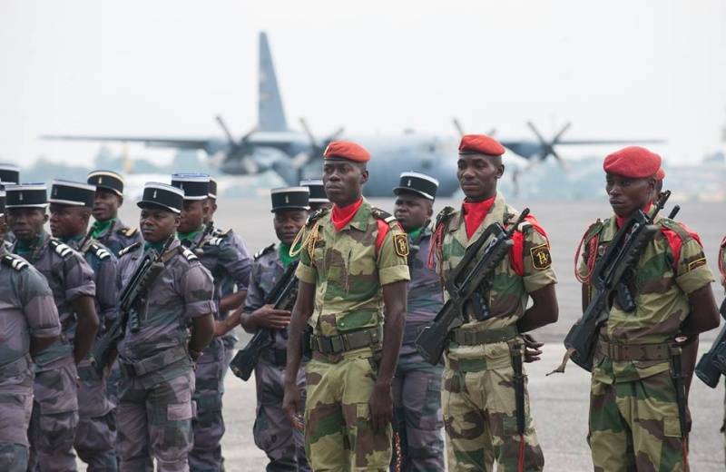 Les troupes américaines entrant au Gabon mènent à une mutinerie militaire