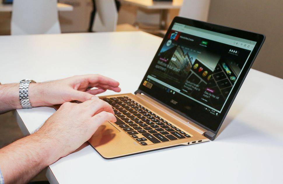 Cel mai ușor laptop din lume: Acer a prezentat noul Swift 7