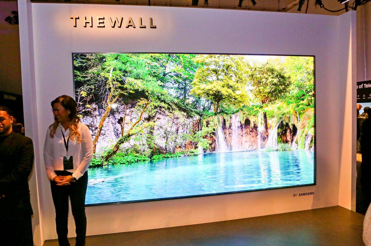 De la o tabletă la un cinema: Samsung a arătat un „designer TV”