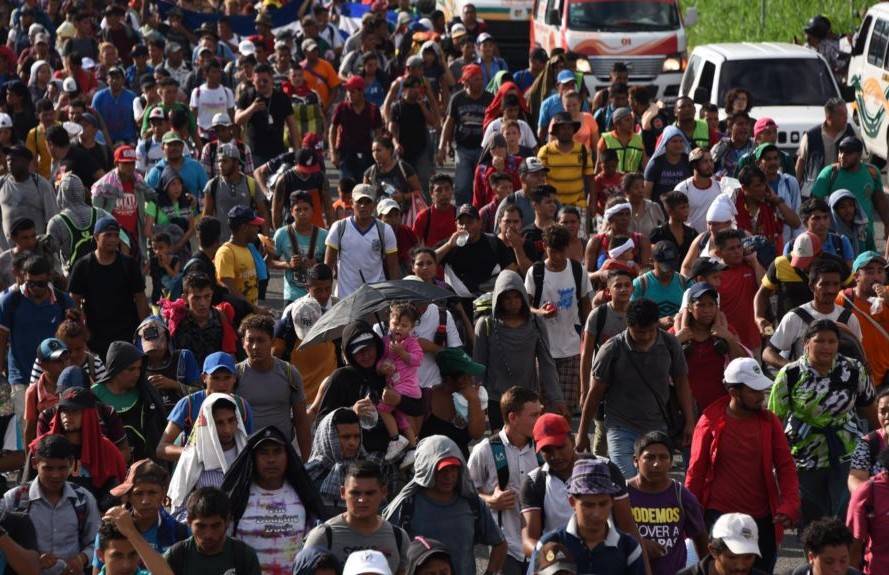 Стена не поможет: в США выдвинулся новый караван мигрантов