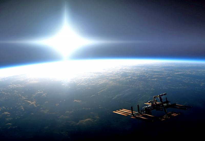 Вместо звездного неба нам хотят показывать рекламу