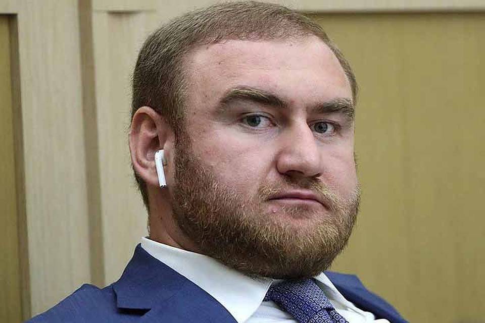 Arashukov, Federasyon Konseyinde selefinden intikam aldı