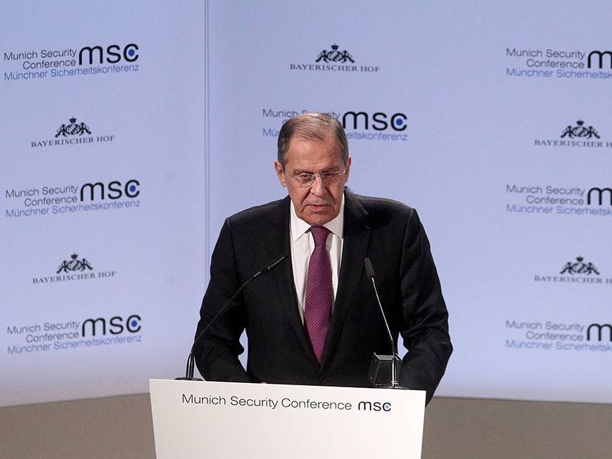 Lavrov, Batı medyasının kışkırtıcı sorusuna sert tepki gösterdi