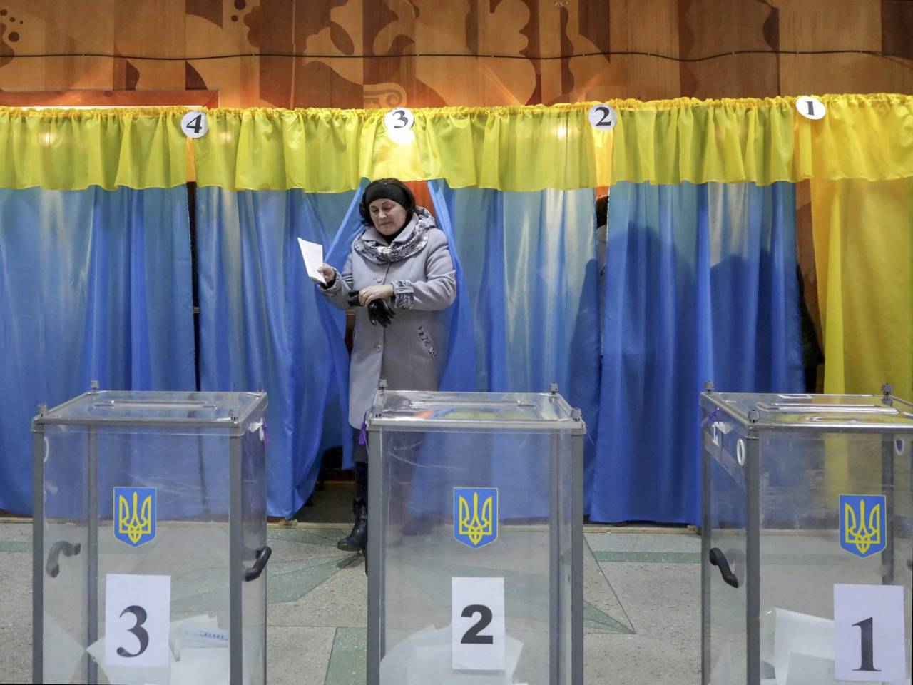 Ukrayna'da Rusya'nın cumhurbaşkanlığı seçimlerine müdahale edeceğinden korkuyorlar