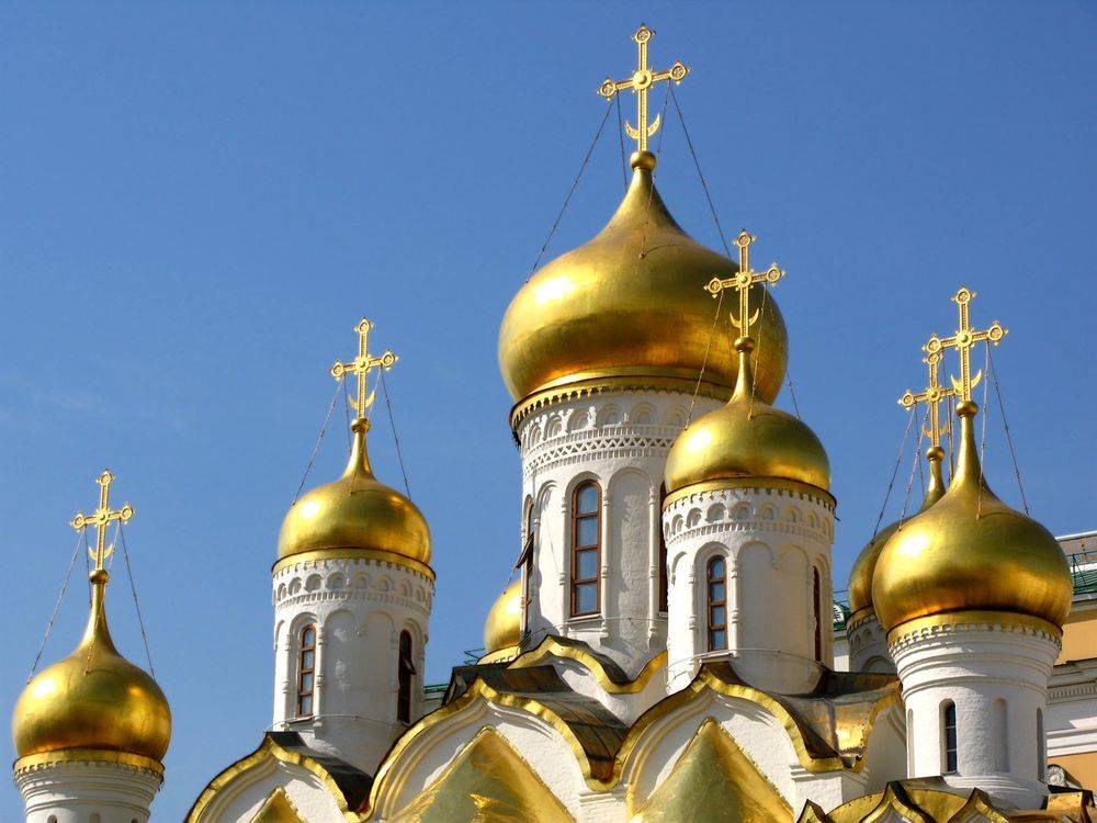 Avrupa'daki Ortodoks kiliseleri Konstantinopolis'e teslim olmayı reddetti