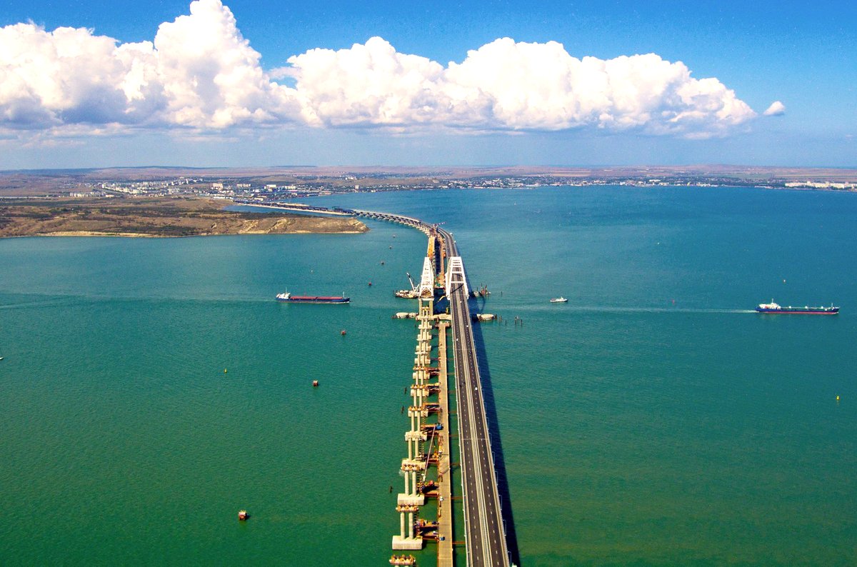 Крымский мост с высоты птичьего полета фото