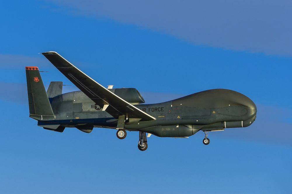 De ce a „rătăcit” drona strategică americană multe ore în apropierea granițelor Rusiei