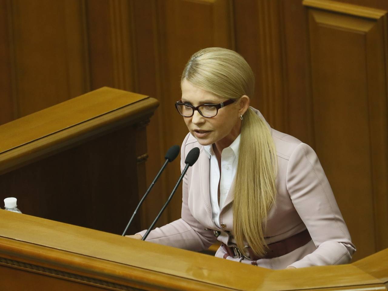 Iulia Timoșenko îl amenință pe Poroșenko cu demiterea