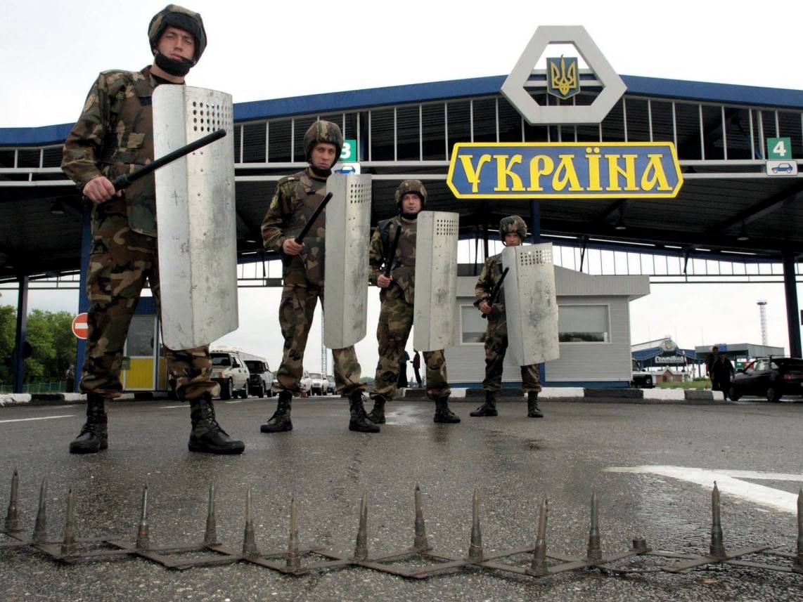 הרשויות באוקראינה מונעות כניסת רוסים