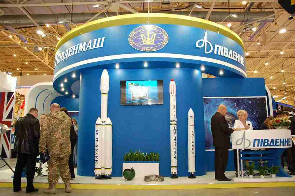 נאס"א תמשוך מפעלים אוקראינים לחקר הירח